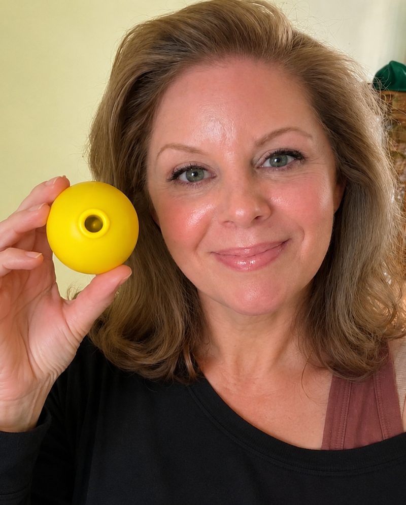 Mein bester Tipp: Die ganze Zitrone vibriert! 🍋 Erstmal schön großflächig zum Entspannen nutzen – und danach die Saugfunktion. Für mich ein absoluter Gamechanger! 😄